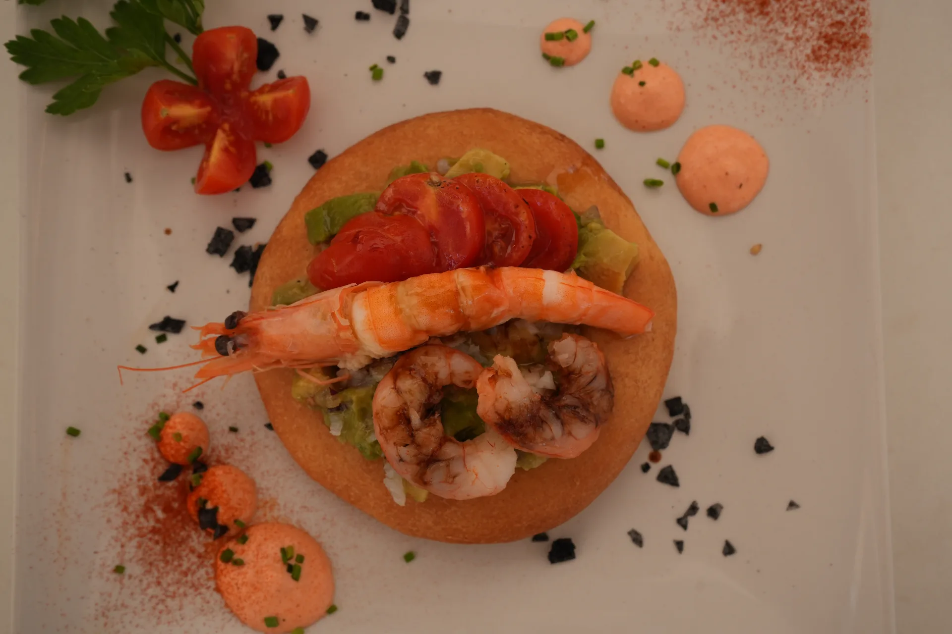 Coca de Guacamole con Gamba y Bacalao, de L'Anfora, en la Jornada de Cocas de Dénia